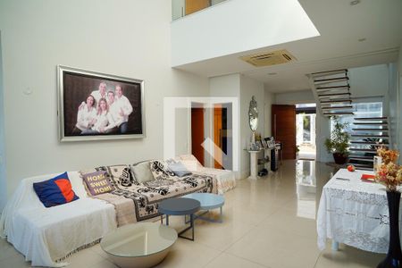 Sala de casa de condomínio à venda com 7 quartos, 491m² em Charitas, Niterói