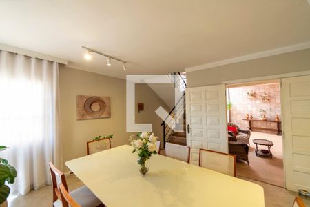 Sala de casa à venda com 3 quartos, 220m² em Vila Sao Joao, Barueri