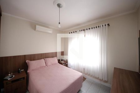 Quarto 1 de casa à venda com 3 quartos, 207m² em Sítio da Figueira, São Paulo