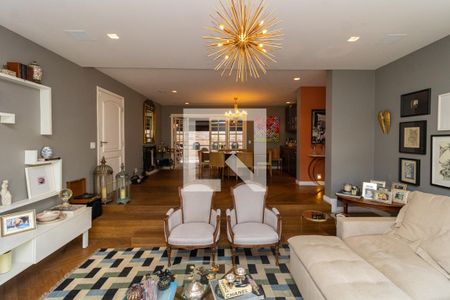 Sala de casa à venda com 3 quartos, 298m² em Vila Tramontano, São Paulo