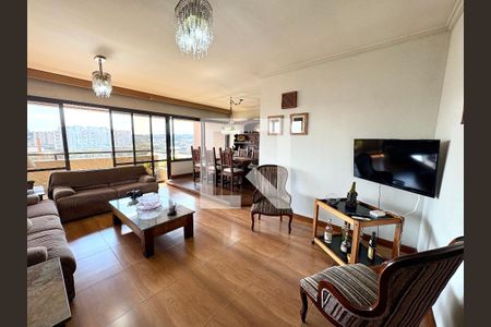 Sala de casa à venda com 4 quartos, 157m² em Vila Arens, Jundiaí