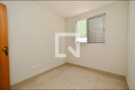 Quarto 1 de apartamento à venda com 3 quartos, 112m² em Fernão Dias, Belo Horizonte