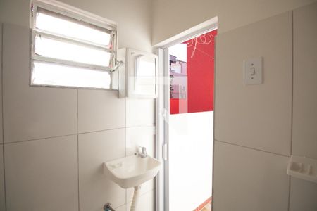 Banheiro Social de casa para alugar com 1 quarto, 70m² em Vila Medeiros, São Paulo