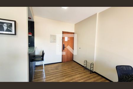Sala de kitnet/studio à venda com 1 quarto, 648148m² em Centro, Jundiaí