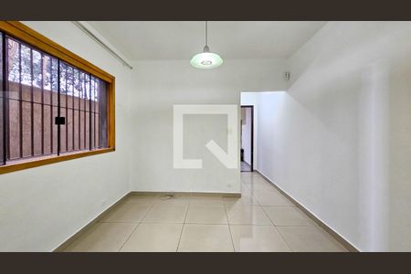Sala de casa à venda com 3 quartos, 130m² em Jardim Luanda, São Paulo