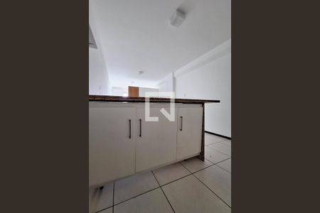 Cozinha de apartamento à venda com 1 quarto, 40m² em Itaipu, Niterói