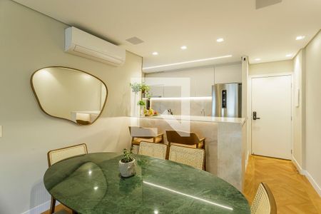 Sala de apartamento à venda com 2 quartos, 68m² em Itaim Bibi, São Paulo