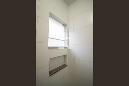 Banheiro de kitnet/studio para alugar com 1 quarto, 18m² em Jardim do Sol, Sorocaba
