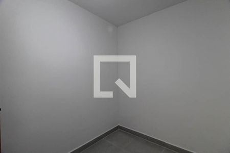 Quarto 1 de apartamento para alugar com 2 quartos, 38m² em São Lucas, São Paulo