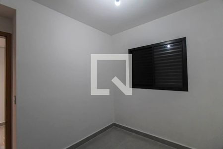 Quarto 2 de apartamento para alugar com 2 quartos, 38m² em São Lucas, São Paulo