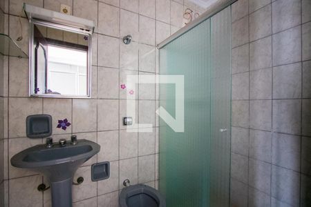 Banheiro de casa para alugar com 1 quarto, 60m² em Vila Humaita, Santo André