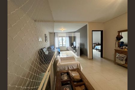 Sala de casa à venda com 4 quartos, 360m² em Vila Pindorama, Barueri