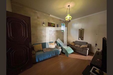 Casa à venda com 4 quartos, 215m² em Caiçaras, Belo Horizonte