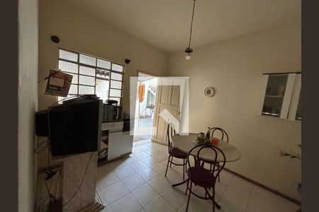 Casa à venda com 4 quartos, 215m² em Caiçaras, Belo Horizonte