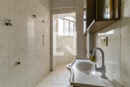 Banheiro de kitnet/studio para alugar com 1 quarto, 40m² em Santa Cecilia, São Paulo