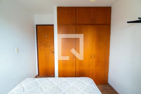Quarto 2 de apartamento para alugar com 2 quartos, 120m² em Vila Guarani, São Paulo