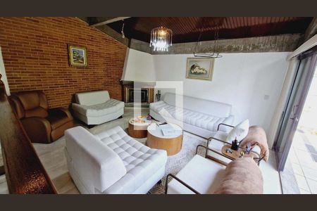 Casa de Condomínio à venda com 3 quartos, 245m² em Vila Suzana, São Paulo