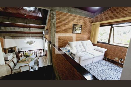 Casa de Condomínio à venda com 3 quartos, 245m² em Vila Suzana, São Paulo