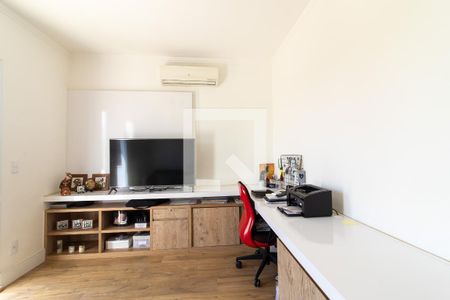 Quarto 1 de casa de condomínio à venda com 4 quartos, 194m² em Bairro das Palmeiras, Campinas