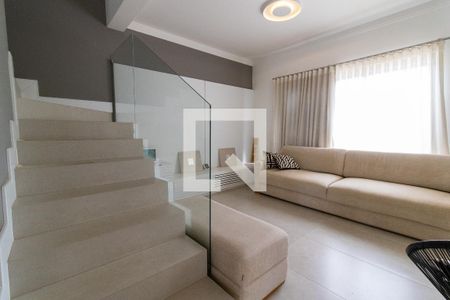 Sala de casa de condomínio à venda com 4 quartos, 194m² em Bairro das Palmeiras, Campinas