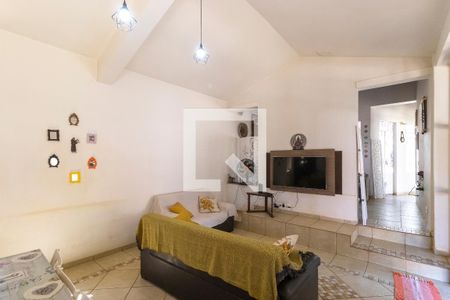 Casa 1 - Sala de casa à venda com 7 quartos, 397m² em Geraldo, Campinas