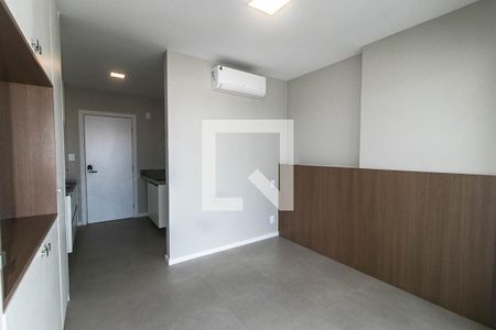 Sala/Quarto de apartamento para alugar com 1 quarto, 29m² em Caminho das Árvores, Salvador