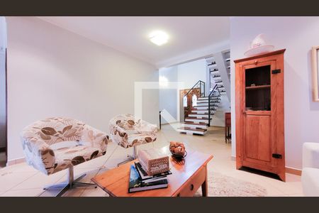 Sala de casa de condomínio à venda com 3 quartos, 250m² em Chácara São Rafael, Campinas