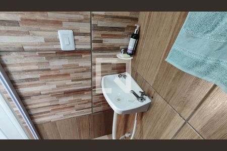 Lavabo de casa para alugar com 2 quartos, 90m² em Jardim das Oliveiras, São Paulo