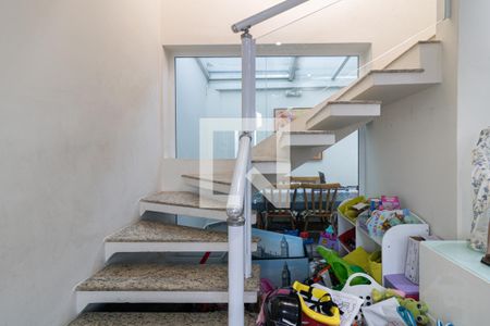 Escada de casa de condomínio à venda com 3 quartos, 120m² em Vila Regente Feijó, São Paulo