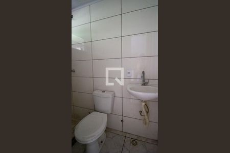 Banheiro de casa para alugar com 1 quarto, 54m² em Vargem Pequena, Rio de Janeiro