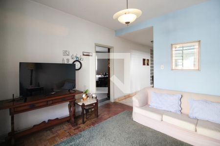 Sala de TV de casa à venda com 4 quartos, 270m² em Vila Nova Conceição, São Paulo