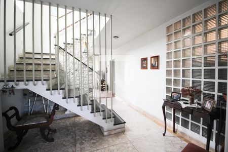 Corredor de casa à venda com 4 quartos, 270m² em Vila Nova Conceição, São Paulo