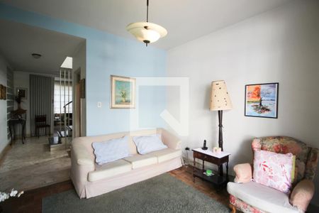 Sala de TV de casa à venda com 4 quartos, 270m² em Vila Nova Conceição, São Paulo