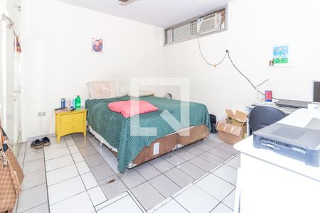 Quarto 1 de casa à venda com 3 quartos, 200m² em Barra Funda, São Paulo