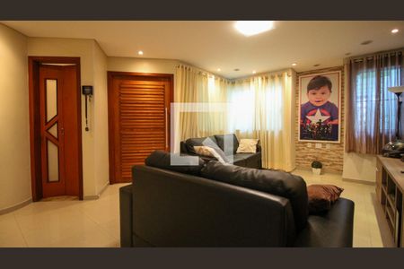 Sala de casa à venda com 5 quartos, 197m² em Jardim Teresa, São Paulo