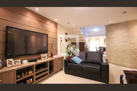 Sala de casa à venda com 5 quartos, 197m² em Jardim Teresa, São Paulo