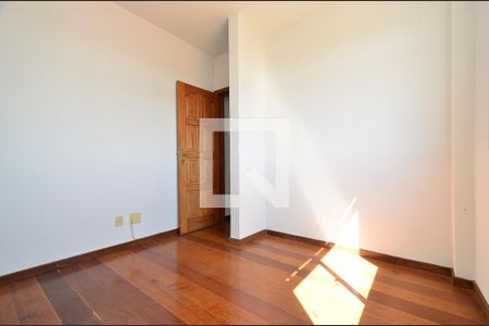 Quarto de apartamento à venda com 2 quartos, 68m² em Fernão Dias, Belo Horizonte