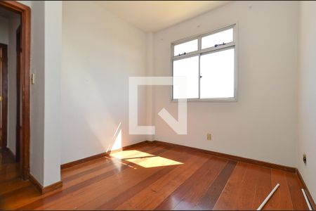 Quarto de apartamento à venda com 2 quartos, 68m² em Fernão Dias, Belo Horizonte