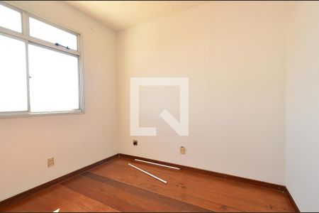 Quarto de apartamento à venda com 2 quartos, 68m² em Fernão Dias, Belo Horizonte