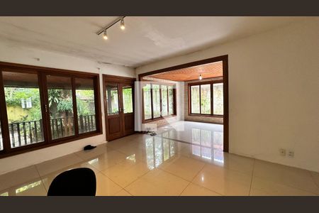 Sala de casa à venda com 7 quartos, 900m² em Vargem Pequena, Rio de Janeiro