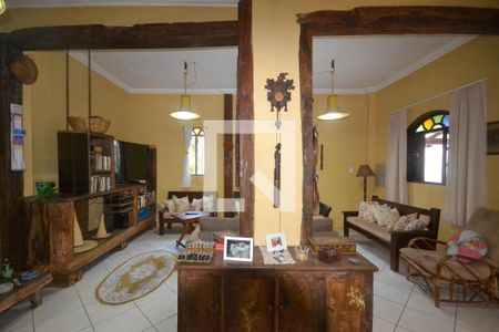 Sala de casa para alugar com 4 quartos, 3000m² em Chacrinha, Nova Iguaçu