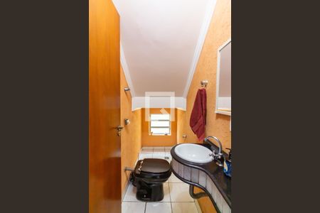 Lavabo de casa para alugar com 3 quartos, 250m² em Bela Vista, Osasco