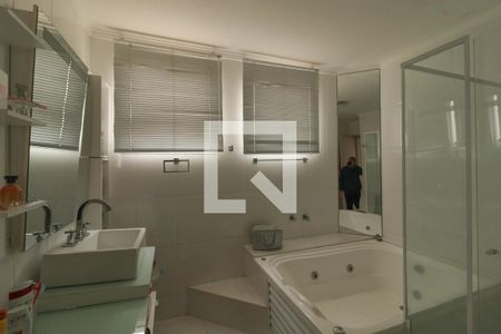 Banheiro da Suíte de apartamento para alugar com 3 quartos, 132m² em Centro, Jundiaí