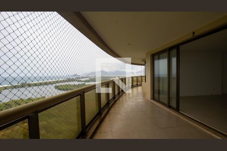 Varanda de apartamento à venda com 3 quartos, 268m² em Barra da Tijuca, Rio de Janeiro