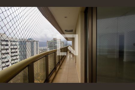 Varanda de apartamento à venda com 3 quartos, 268m² em Barra da Tijuca, Rio de Janeiro