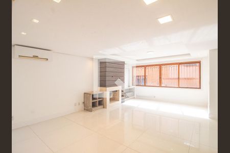 Sala de casa para alugar com 4 quartos, 297m² em Vila Assunção, Porto Alegre