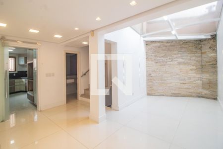 Sala de casa para alugar com 4 quartos, 297m² em Vila Assunção, Porto Alegre