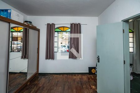 Quarto 1 de casa à venda com 2 quartos, 100m² em Vila Cloris, Belo Horizonte