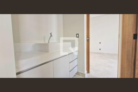 Banheiro do Quarto de casa à venda com 3 quartos, 230m² em Várzea, Lagoa Santa