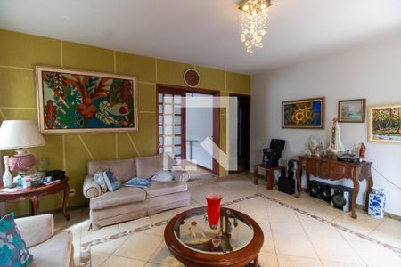 Sala 1 de casa para alugar com 3 quartos, 289m² em Piratininga, Niterói